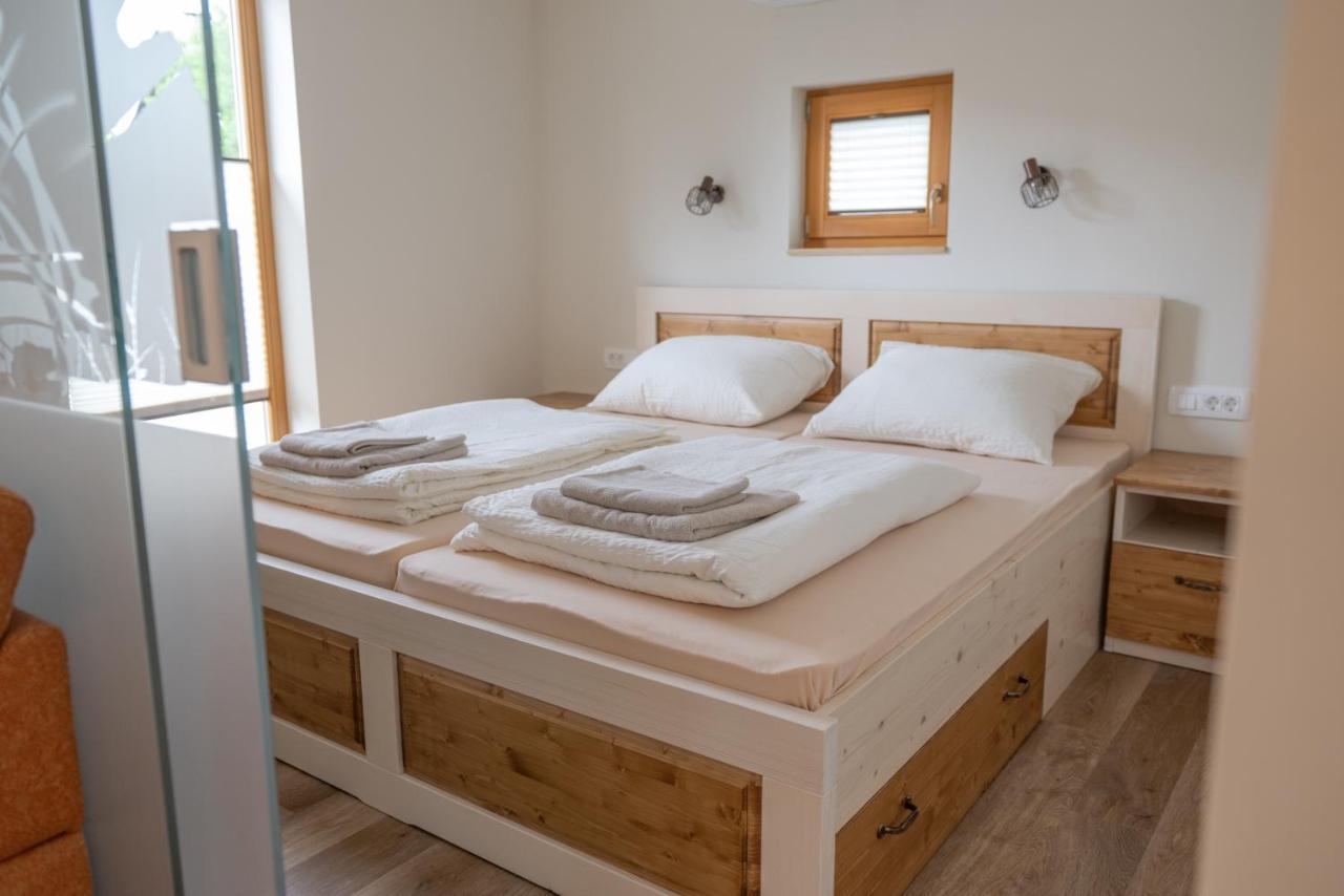 Holiday Home Virida, App Leopold III Ivancna Gorica Екстериор снимка